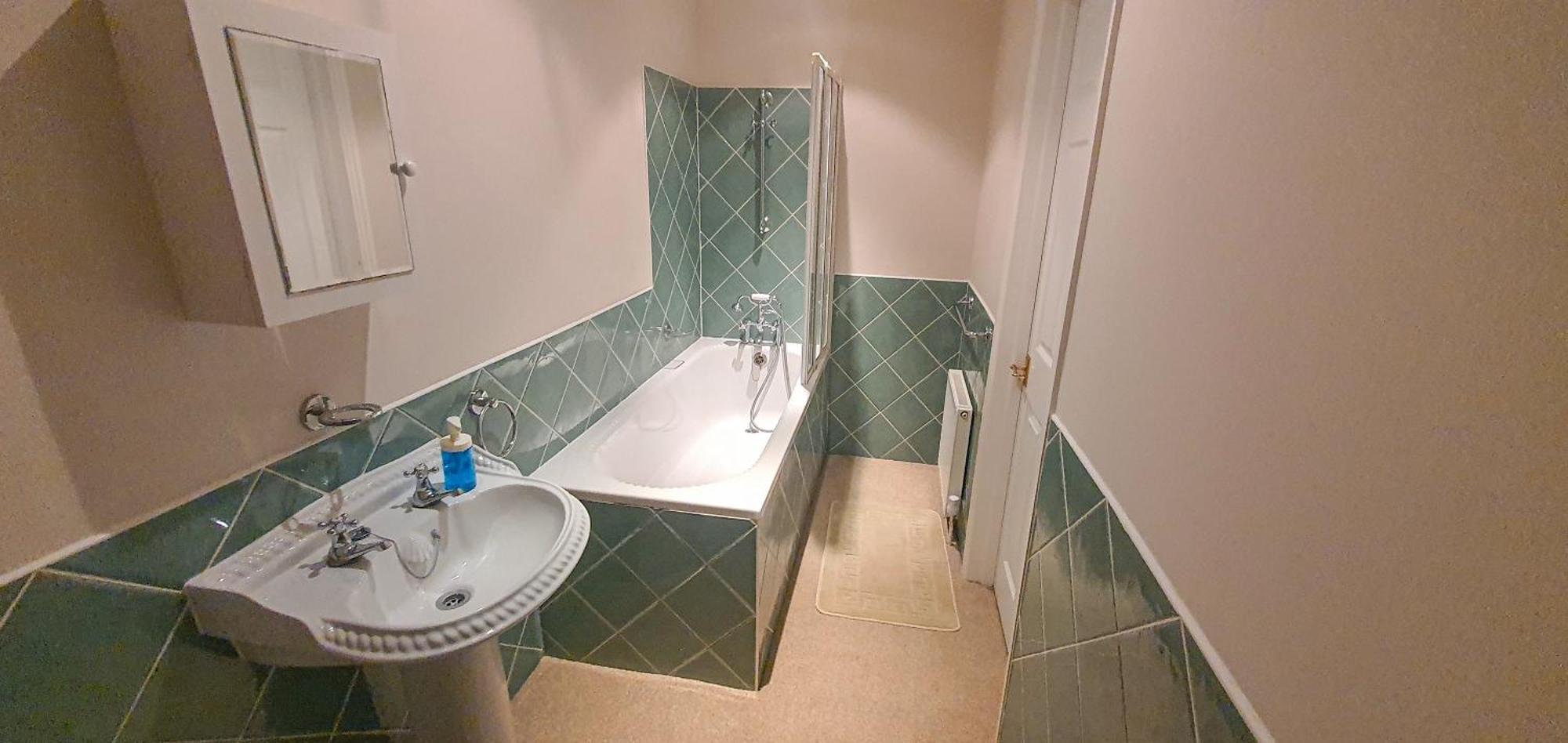 Old Slade Cottage - Train To London 30Mins, Heathrow 15Mins Away,Free Parking - En-Suit Rooms West Drayton  Chambre photo